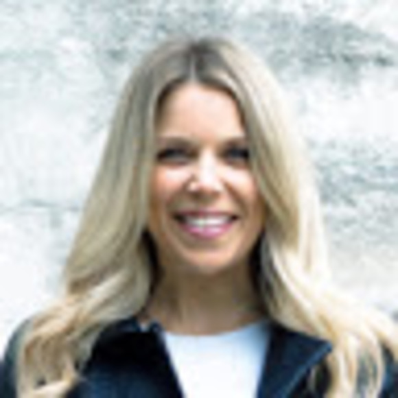 Meet your Posher, Laura - Picture 1 of 1